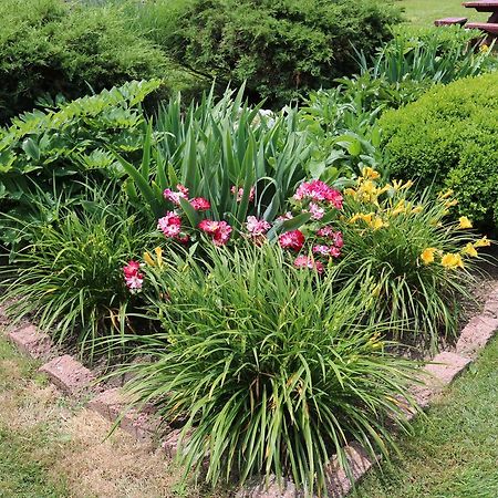 The Bay Willows Inn Middletown Bagian luar foto
