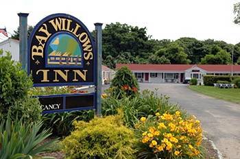 The Bay Willows Inn Middletown Bagian luar foto